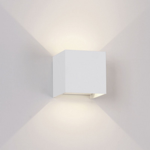 Уличный настенный светодиодный светильник Mantra Davos 7648